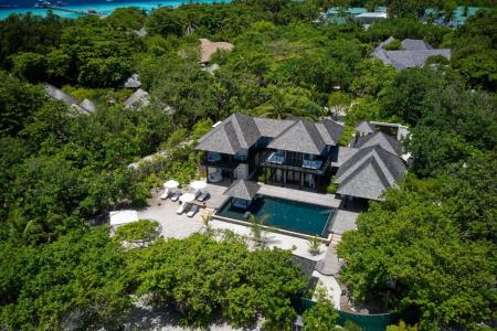 3BR Island Pool Residence