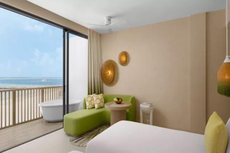 Panoramic Lagoon Room with Jacuzzi
